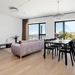 Sea View Family Apt In Unique Kalaranna District